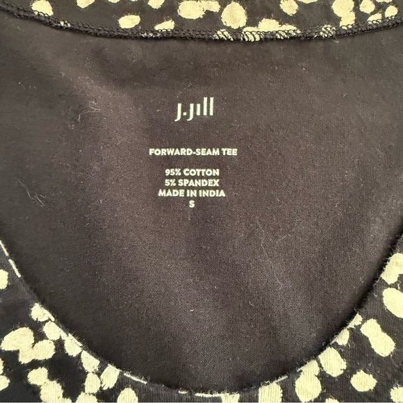 J Jill Black White Abstract Print Pima 3/4 Sleeve Forward Seam V Neck Tee Sz SML - Picture 4 of 9